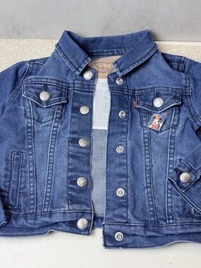 Vintage Levi's Kids Blue Denim Jacket with Minnie Mouse Disney Pin Size 3T
